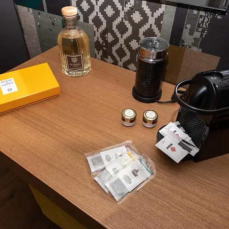 Fiorini Oda ve Kahvaltı 4*