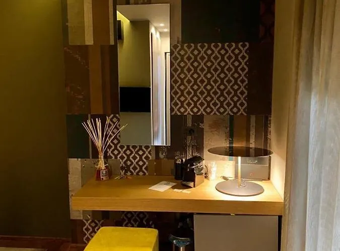 Fiorini Oda ve Kahvaltı 4*